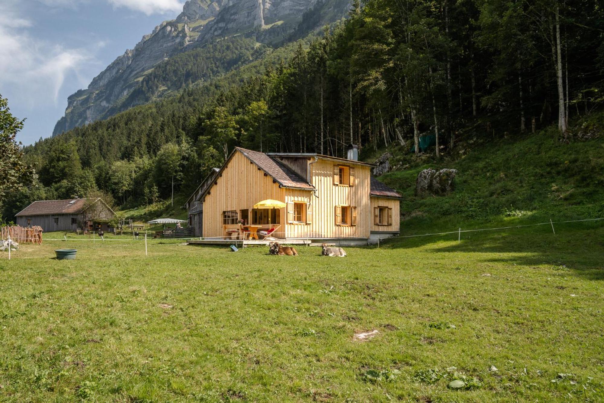 Ferienhaus Bernardas Huesle Villa Schnepfau Exterior photo